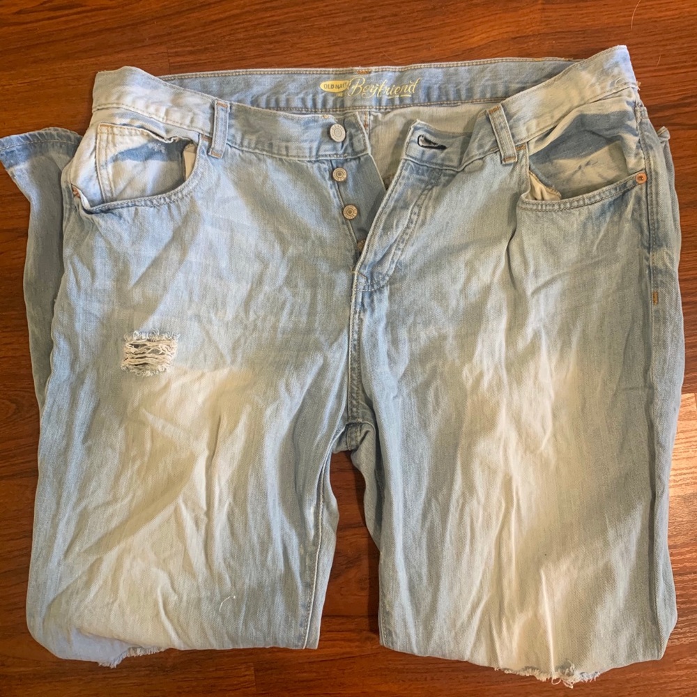 Lightwash Ripped Boyfriend Jeans
